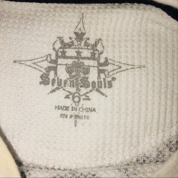 🆑Seven Souls Boys’ White Graphic LS Thermal Shirt - Picture 4 of 4